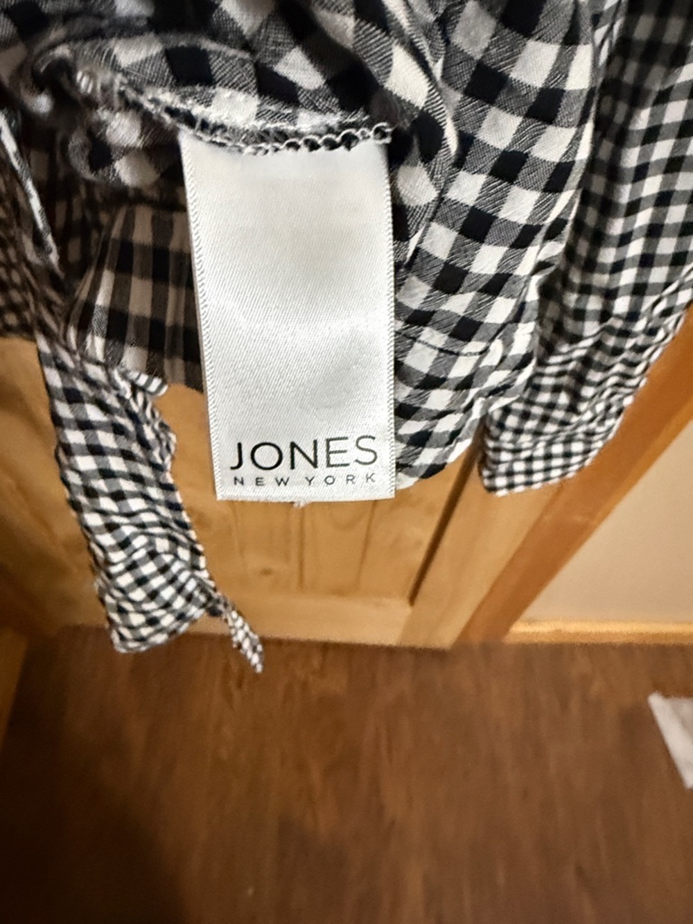 Jones New York Black & White Gingham Button-Front Blouse - Picture 6 of 6